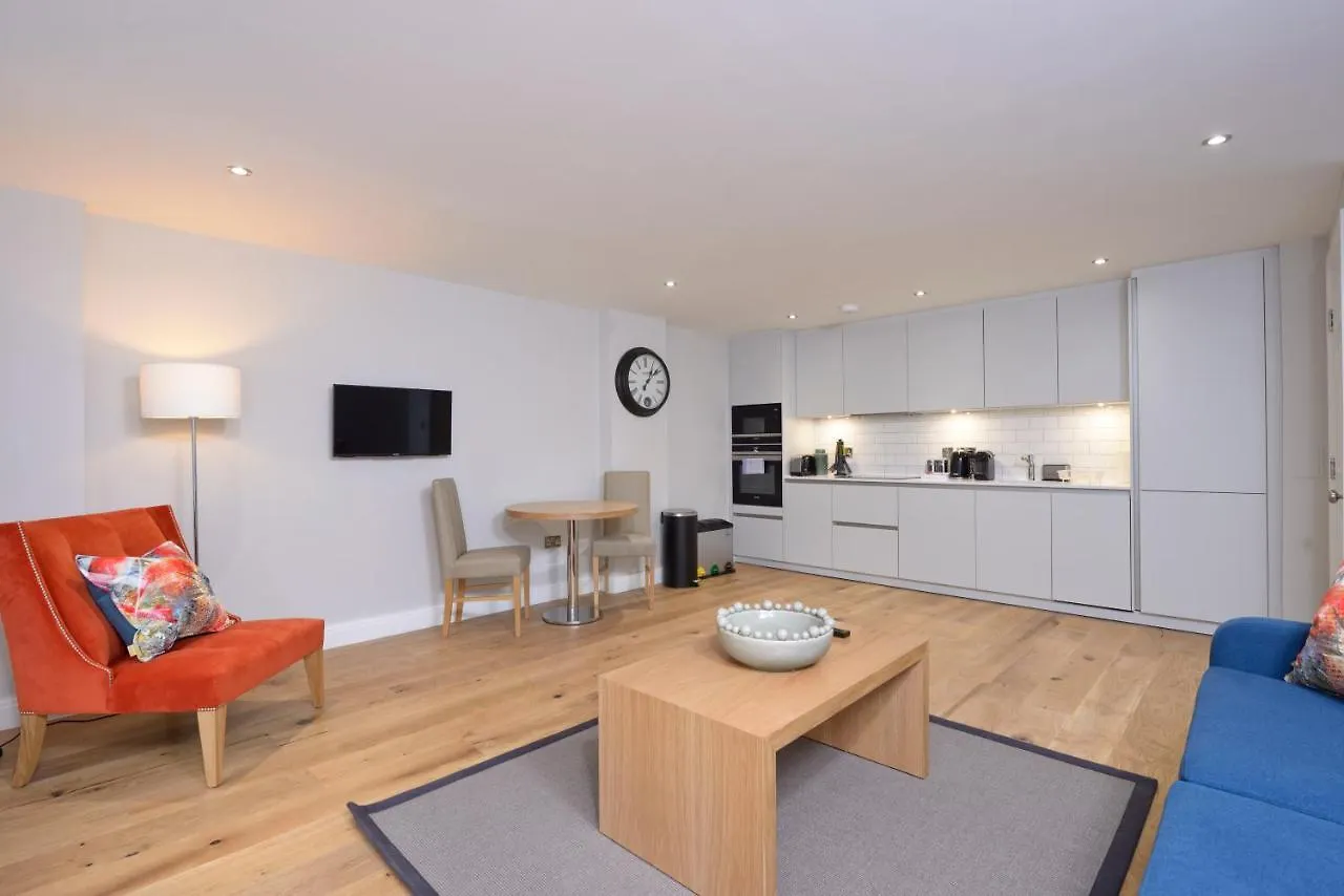 Destiny Scotland New Town Apartments エディンバラ
