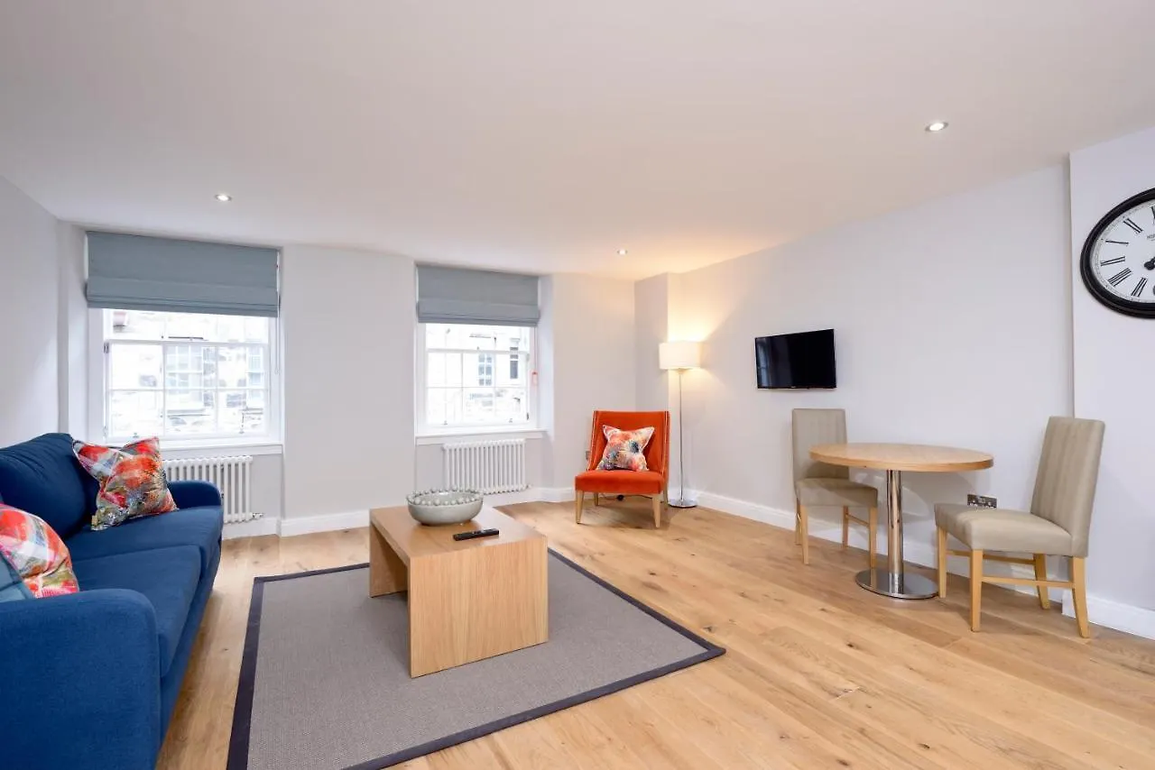 Destiny Scotland New Town Apartments エディンバラ イギリス