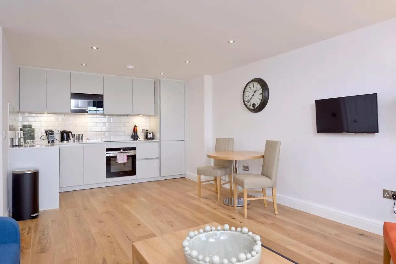 Destiny Scotland New Town Apartments エディンバラ